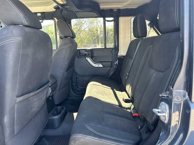 2017 Jeep Wrangler Unlimited Sahara 4x4