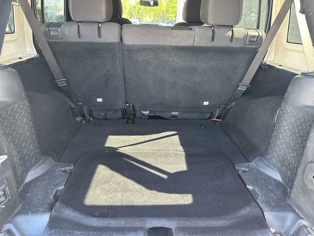 2017 Jeep Wrangler Unlimited Sahara 4x4