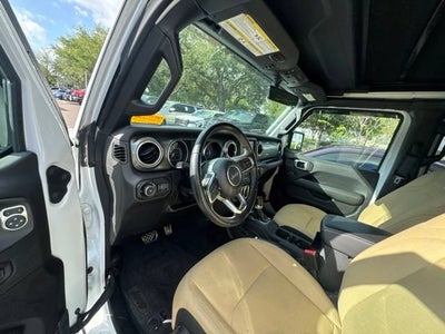 2022 Jeep Wrangler Unlimited Sahara 4x4