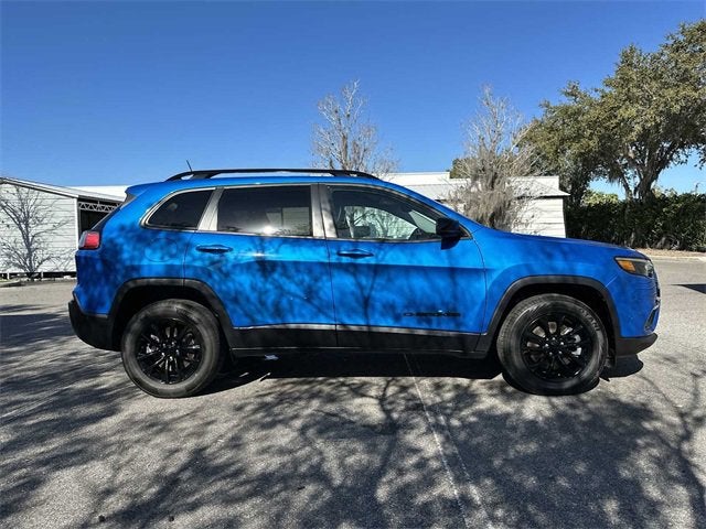 2023 Jeep Cherokee Altitude Lux