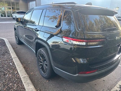 2023 Jeep Grand Cherokee L Limited 4x2