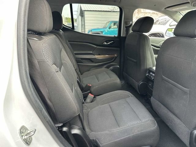 2022 GMC Acadia SLE