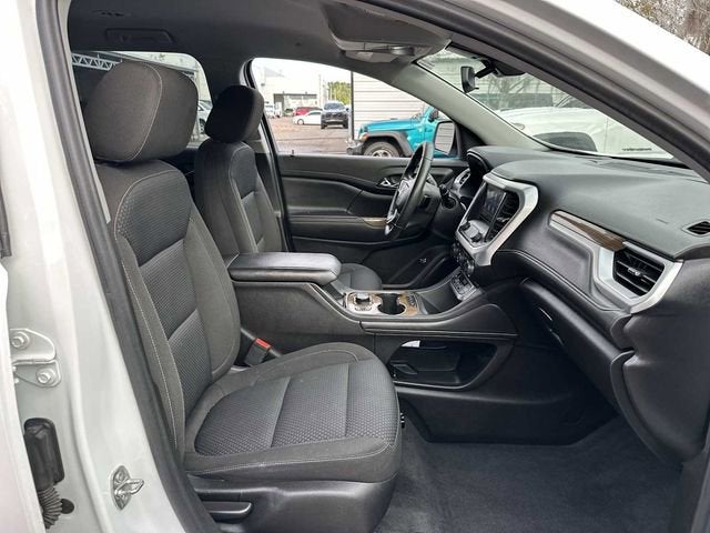 2022 GMC Acadia SLE