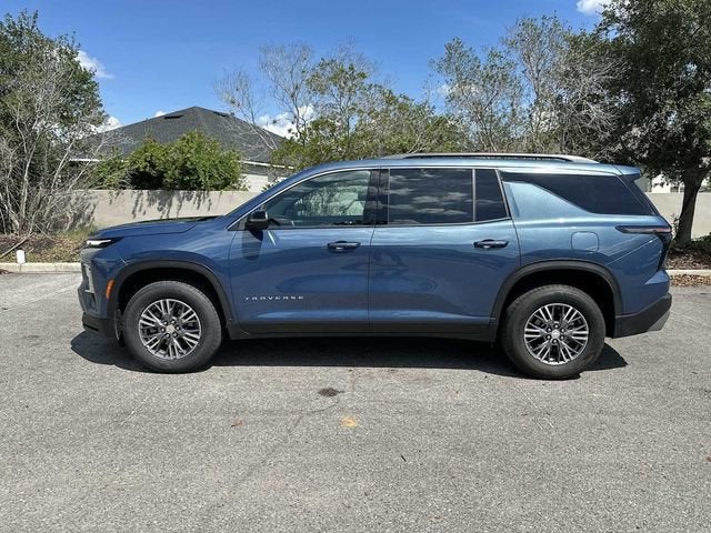 2025 Chevrolet Traverse LT