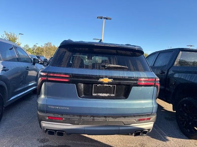 2025 Chevrolet Traverse LT