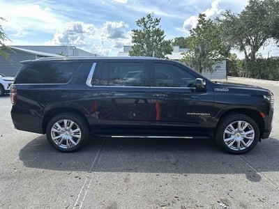 2023 Chevrolet Suburban High Country