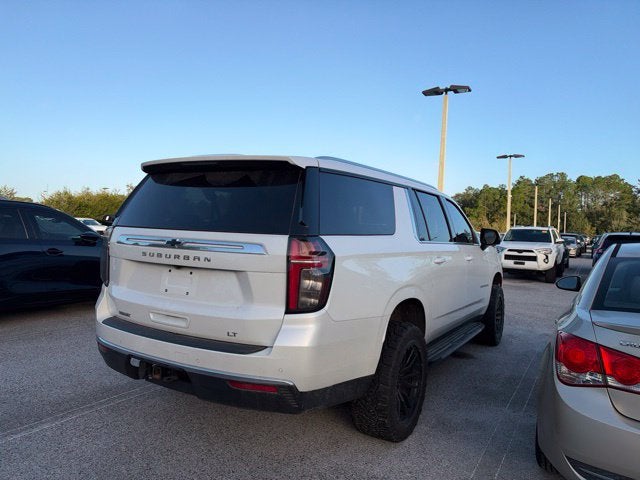 2024 Chevrolet Suburban LT