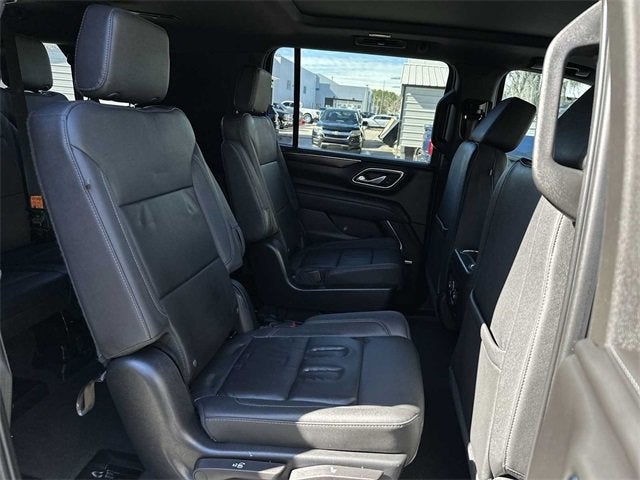 2023 Chevrolet Suburban LT