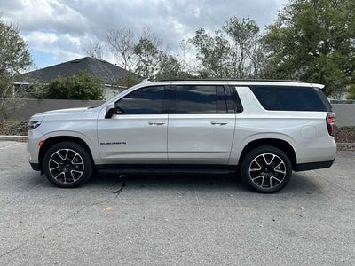 2023 Chevrolet Suburban RST