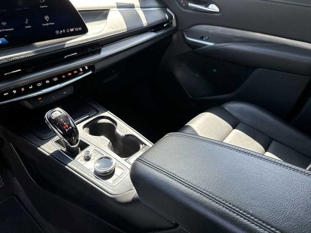 2025 Cadillac XT4 Premium Luxury