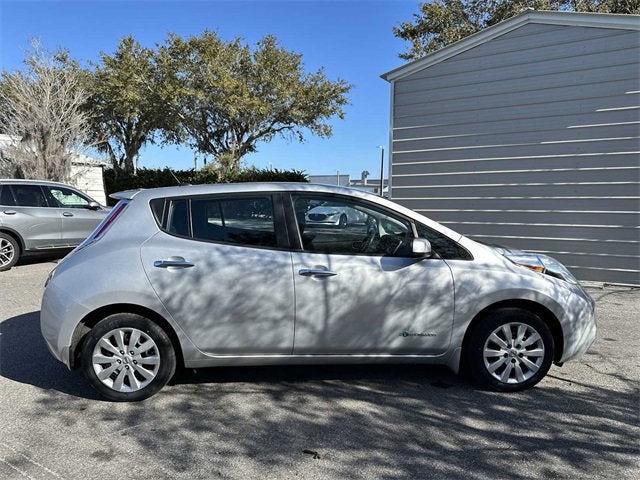 2016 Nissan LEAF S