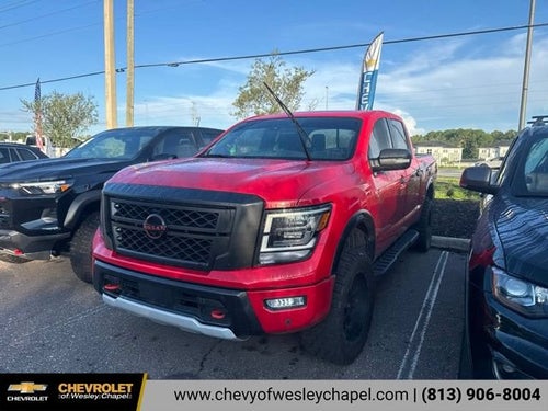 2023 Nissan TITAN Crew Cab PRO-4X 4x4