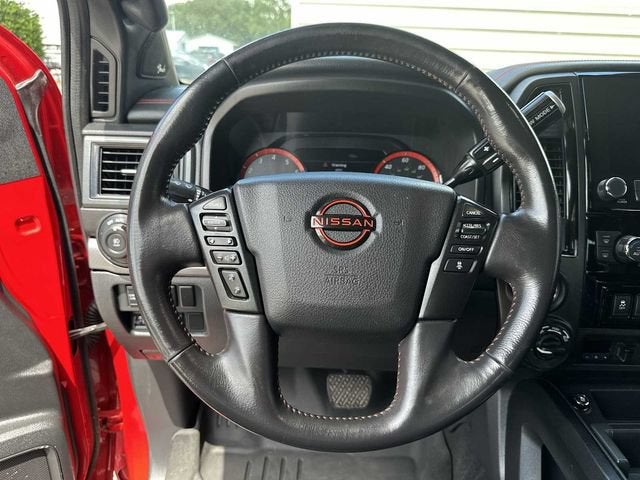 2023 Nissan TITAN Crew Cab PRO-4X 4x4