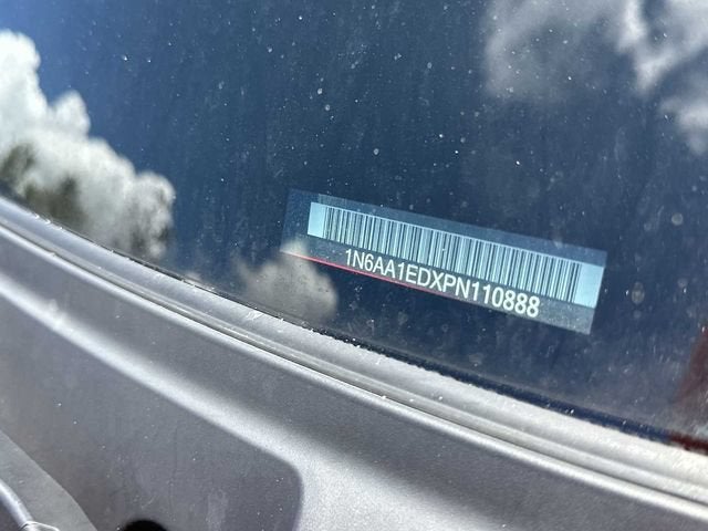 2023 Nissan TITAN Crew Cab PRO-4X 4x4