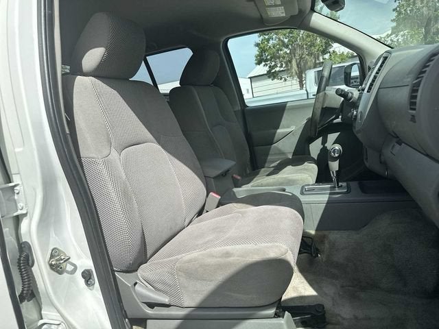2017 Nissan Frontier SV