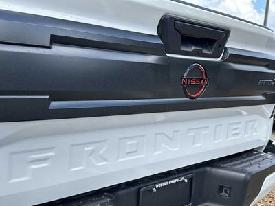 2025 Nissan Frontier Crew Cab PRO-X 4x2