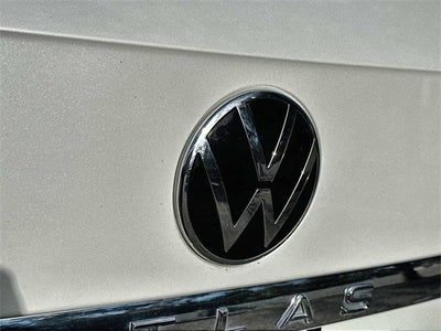 2022 Volkswagen Atlas Cross Sport 3.6L V6 SEL Premium R-Line