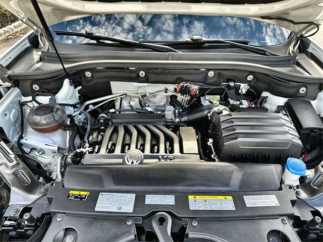 2022 Volkswagen Atlas Cross Sport 3.6L V6 SEL Premium R-Line