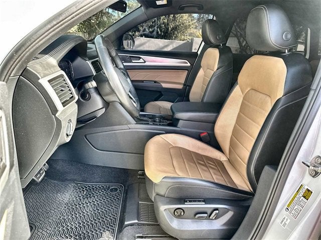 2022 Volkswagen Atlas Cross Sport 3.6L V6 SEL Premium R-Line