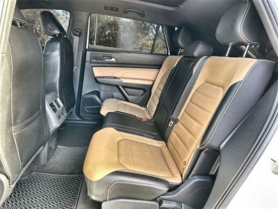2022 Volkswagen Atlas Cross Sport 3.6L V6 SEL Premium R-Line