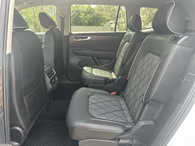 2025 Volkswagen Atlas 2.0T SEL Premium R-Line