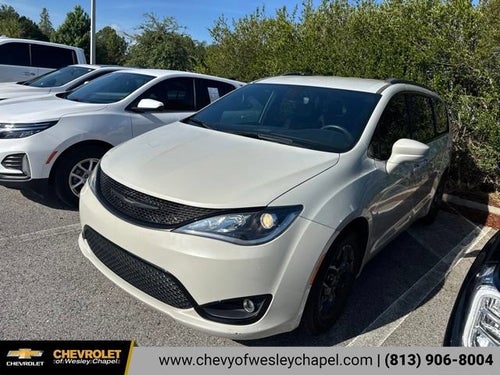 2020 Chrysler Pacifica Touring L