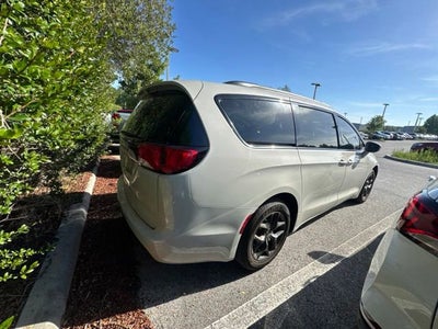 2020 Chrysler Pacifica Touring L
