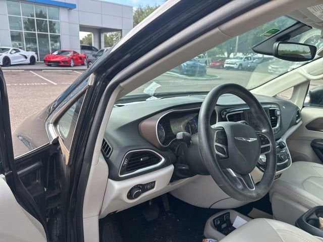 2021 Chrysler Voyager LXI