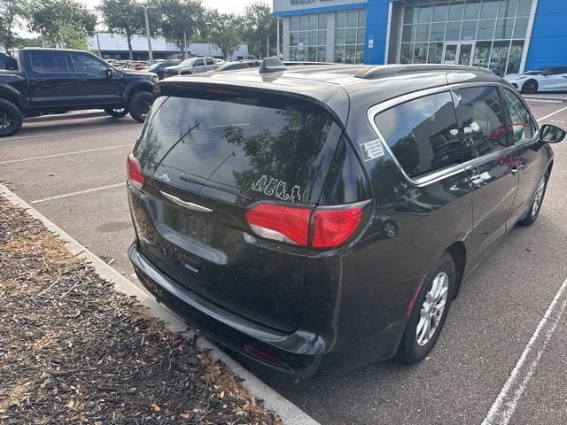 2021 Chrysler Voyager LXI