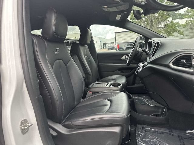 2024 Chrysler Pacifica Hybrid S Appearance Pkg