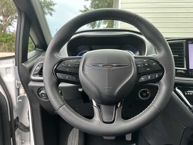 2024 Chrysler Pacifica Hybrid S Appearance Pkg
