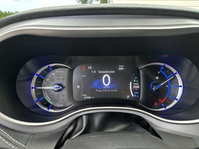 2024 Chrysler Pacifica Hybrid S Appearance Pkg