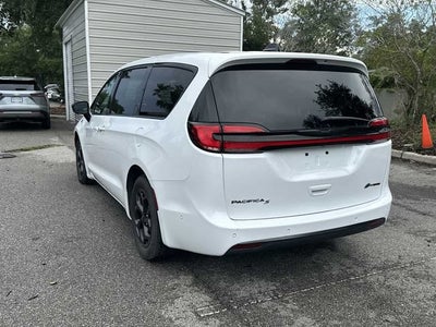 2024 Chrysler Pacifica Hybrid S Appearance Pkg