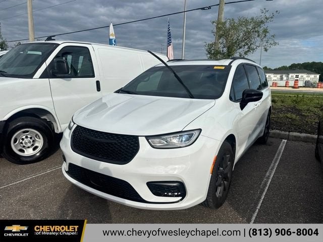 2023 Chrysler Pacifica Limited AWD