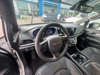2023 Chrysler Pacifica Limited AWD