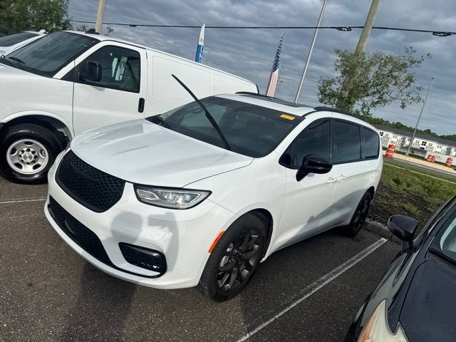 2023 Chrysler Pacifica Limited AWD
