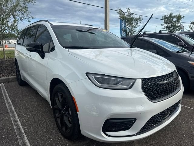 2023 Chrysler Pacifica Limited AWD