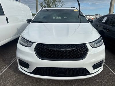 2023 Chrysler Pacifica Limited AWD