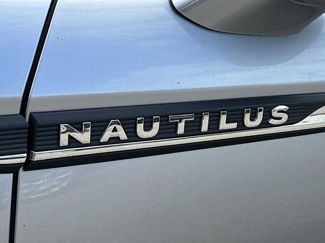 2021 Lincoln Nautilus Reserve