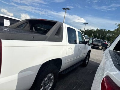 2011 Chevrolet Avalanche LS