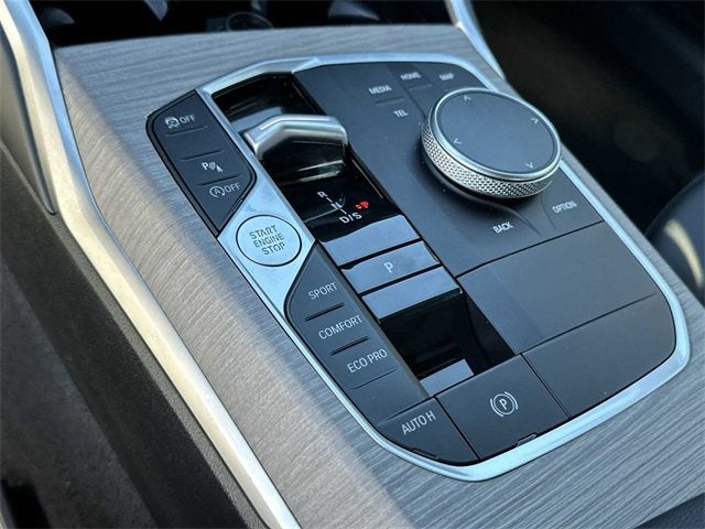 2025 BMW 3 Series 330i xDrive