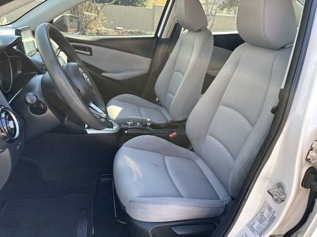 2019 Toyota Yaris Sedan XLE