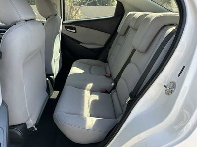 2019 Toyota Yaris Sedan XLE