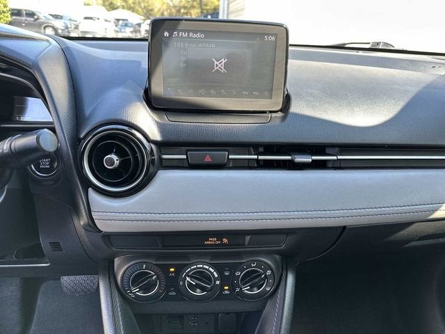 2019 Toyota Yaris Sedan XLE