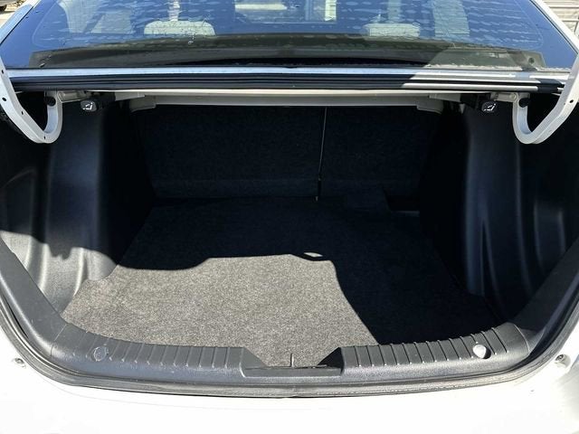 2019 Toyota Yaris Sedan XLE