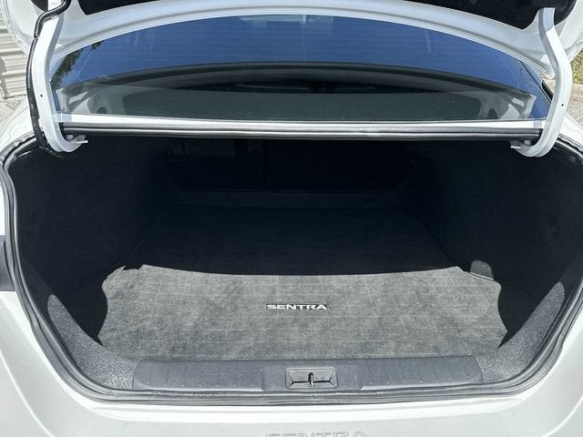 2024 Nissan Sentra SR Xtronic CVT