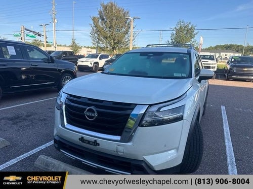 2023 Nissan Pathfinder SL 4WD