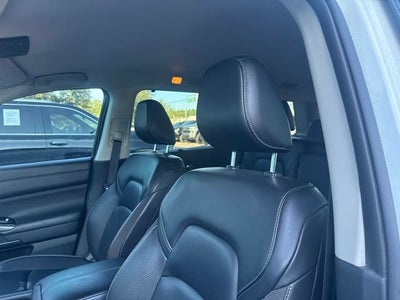 2023 Nissan Pathfinder SL 4WD