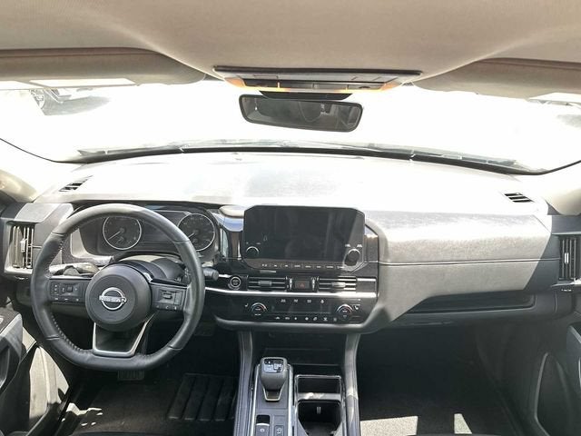 2023 Nissan Pathfinder SL 4WD