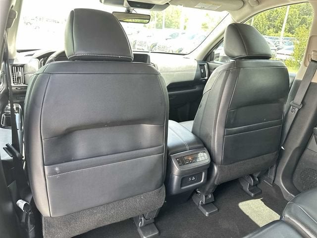 2023 Nissan Pathfinder SL 4WD